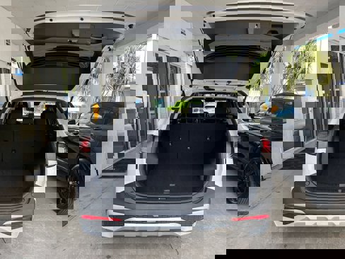 Used 2025 Kia Sportage LX image 31