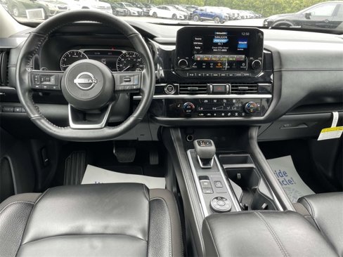 Certified 2024 Nissan Pathfinder SL image 16