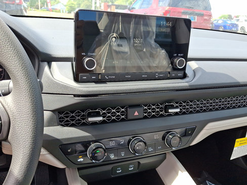 New 2025 Honda Accord SE image 8