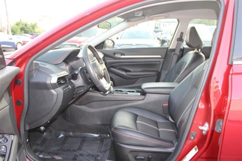 Used 2024 Nissan Altima 2.5 SR image 10