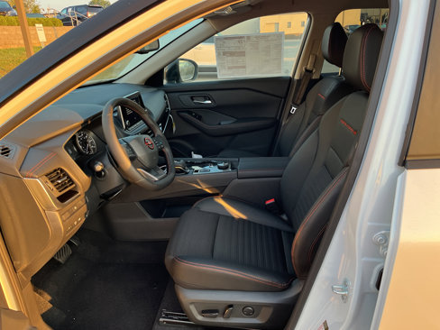 New 2026 Nissan Rogue SV image 6