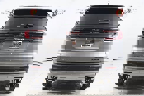 Used 2025 GMC Acadia Elevation image 48