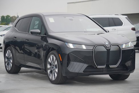 New 2026 BMW iX xDrive45 image 3
