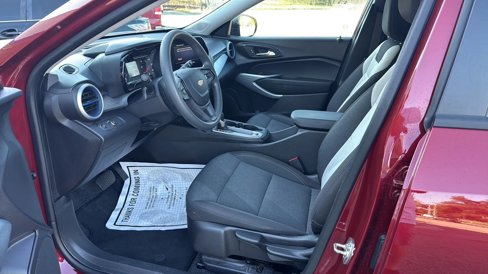Used 2025 Chevrolet Trax LS image 10