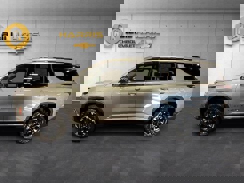 New 2026 Chevrolet Traverse Z71 w/ Enhanced Driving Package image 8