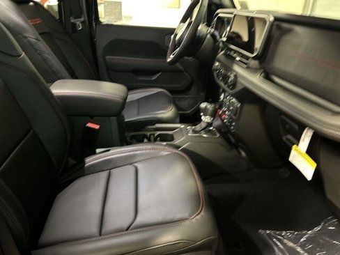 Used 2024 Jeep Wrangler Unlimited Rubicon w/ Convenience Group image 21