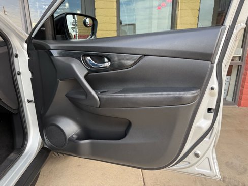 Used 2018 Nissan Rogue SL image 25