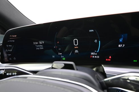 New 2025 Cadillac Lyriq Luxury image 25