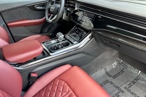 Used 2022 Audi SQ8 Premium Plus w/ Towing Package image 17