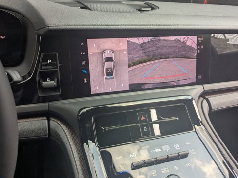 New 2025 Porsche Panamera 4 image 19