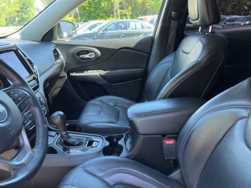 Used 2019 Jeep Cherokee Limited image 13