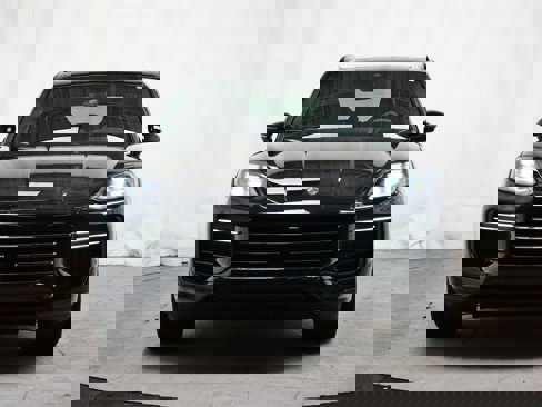 New 2025 Porsche Cayenne Turbo image 10