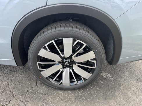 New 2025 Mitsubishi Outlander SEL image 34