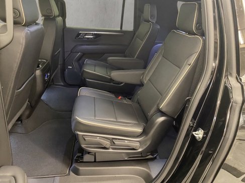 New 2026 Chevrolet Suburban Premier image 12