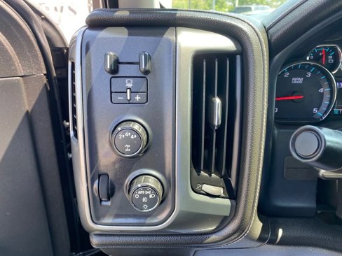 Used 2018 Chevrolet Silverado 3500 LTZ image 20