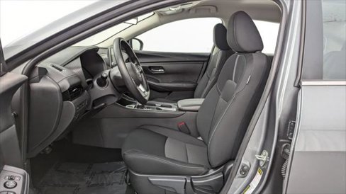 Used 2025 Nissan Sentra SV image 14