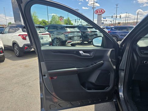 Used 2024 Ford Escape ST-Line image 26