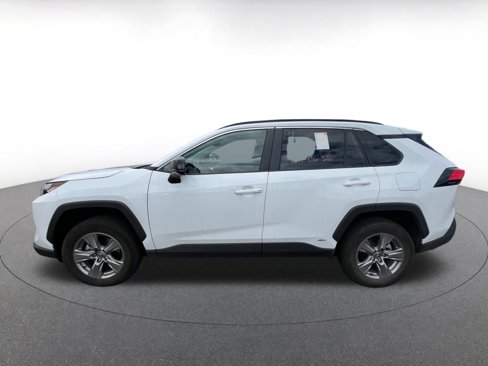 Used 2025 Toyota RAV4 LE image 4