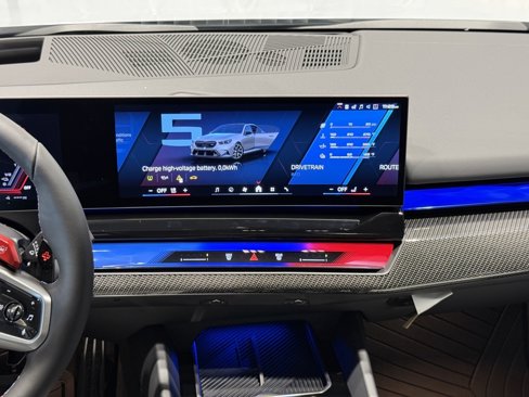 New 2026 BMW M5 w/ Executive Package image 11