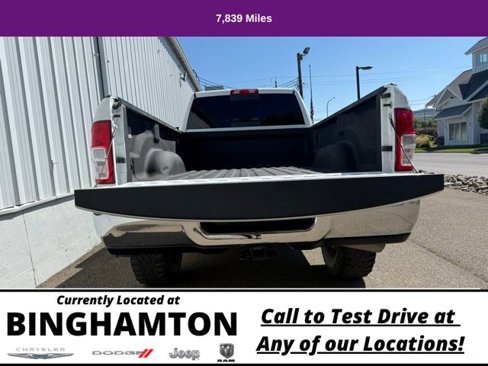 Used 2024 RAM 2500 Tradesman w/ Chrome Appearance Group image 9