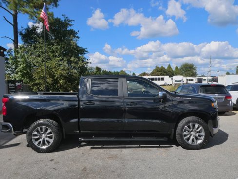 Used 2020 Chevrolet Silverado 1500 LT image 3