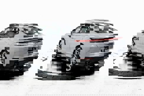 Certified 2025 Porsche Panamera image 3