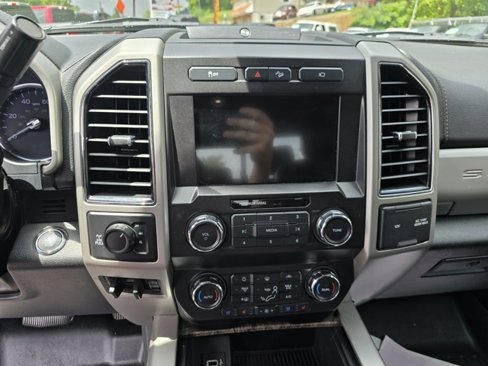 Used 2019 Ford F250 Lariat w/ Lariat Ultimate Package image 15