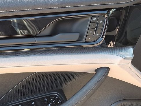 New 2025 Porsche Panamera 4 image 13