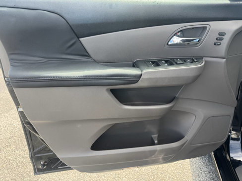 Used 2015 Honda Odyssey Touring image 11