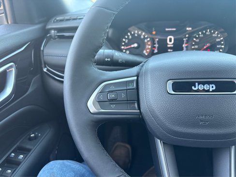 New 2026 Jeep Compass Latitude image 23