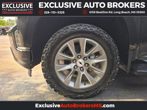 Used 2022 Chevrolet Silverado 1500 High Country w/ Technology Package image 18