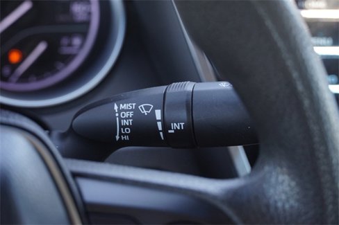 Used 2018 Toyota Camry LE image 28