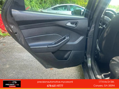 Used 2015 Ford Focus SE image 20