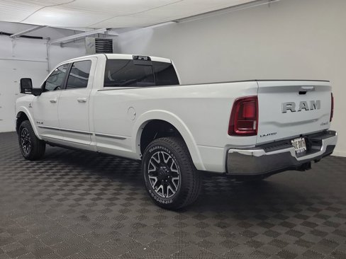 Used 2025 RAM 3500 Limited image 3