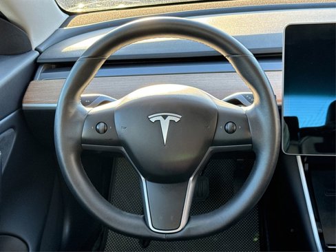Used 2020 Tesla Model 3 Long Range image 19