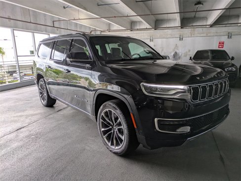 New 2025 Jeep Wagoneer L Series III w/ Premium Group I image 2