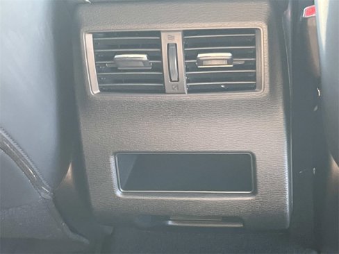 New 2025 Mitsubishi Outlander SE image 17