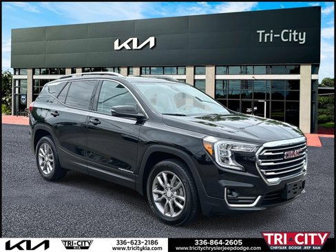 Used 2024 GMC Terrain SLT image 1