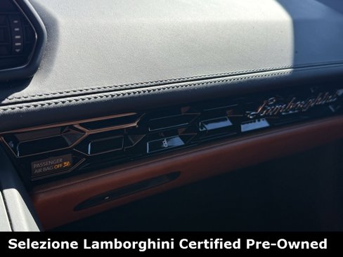Used 2021 Lamborghini Huracan EVO image 15
