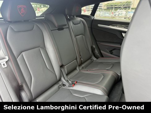 Used 2022 Lamborghini Urus image 43