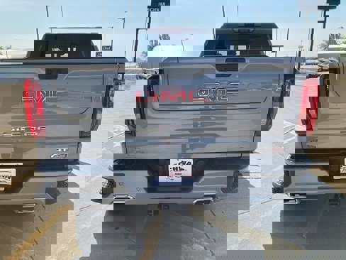 Used 2025 GMC Sierra 1500 AT4 w/ AT4 Premium Package image 5