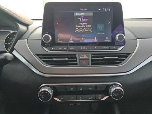 New 2025 Nissan Altima 2.5 SR image 10