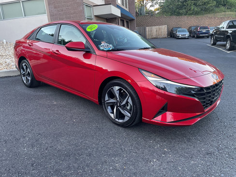 Used 2023 Hyundai Elantra SEL w/ Convenience Package image 2