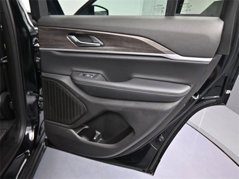 New 2025 Jeep Grand Cherokee Limited w/ Black Appearance Package image 35