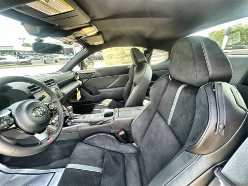 New 2025 Toyota GR86 Premium w/ Performance Package image 10