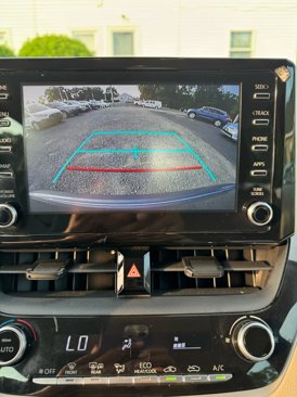 Used 2020 Toyota Corolla LE image 20