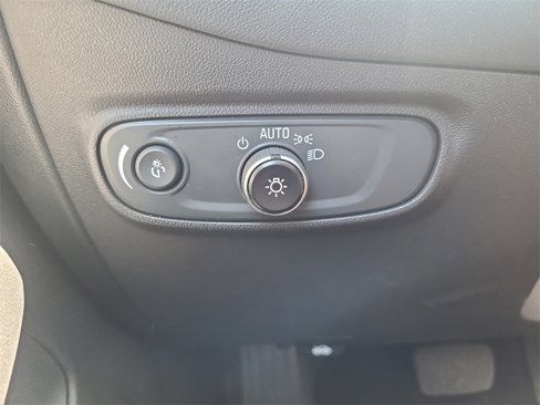 Used 2023 Chevrolet Equinox LT image 26