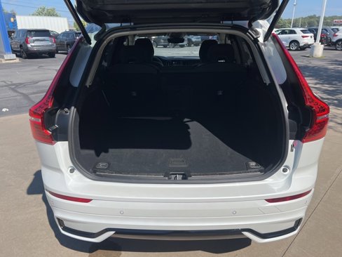 Certified 2025 Volvo XC60 B5 Plus image 29