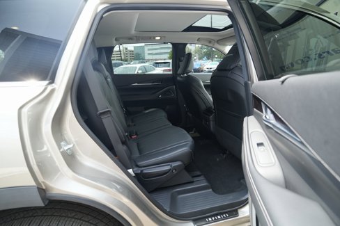 Used 2023 INFINITI QX60 Sensory w/ Vision Package image 21