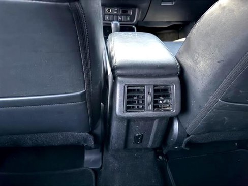 Used 2020 Mitsubishi Outlander SEL image 23